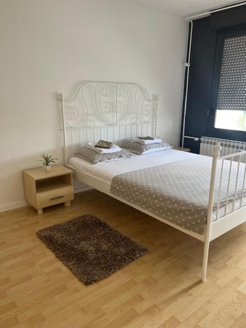 Rocco Apartment-Free Parking&Wifi Загреб Екстериор снимка